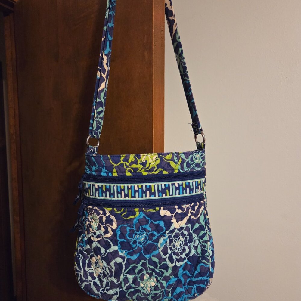 Vera Bradley Crossbody Bag - Picture 2 of 6